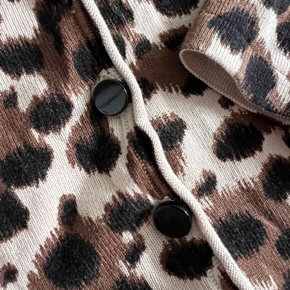 Ann Taylor Silk Blend Size XS Animal Leopard Print Cardigan Sweater Business - Picture 8 of 9